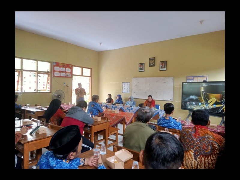 RAPAT PENYERAHAN GURU SDN 3 KEMBANGSARI KE SDN 2 KEMBANGSARI
