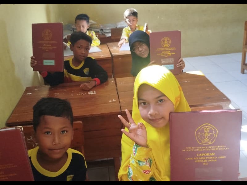 PENERIMAAN RAPORT